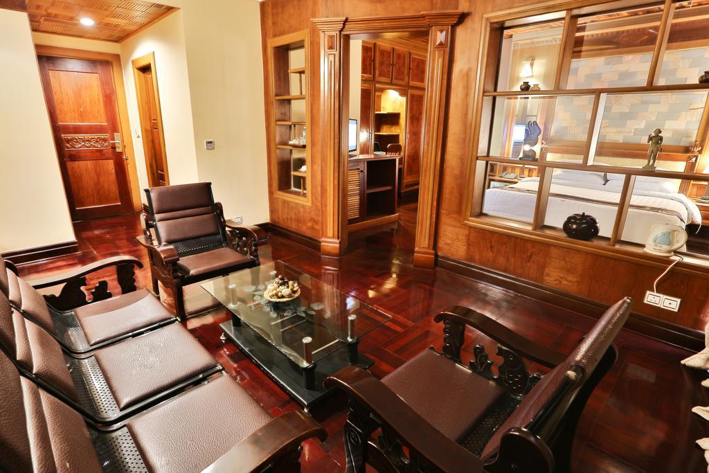 Blue River Hotel Phnom Penh Ngoại thất bức ảnh