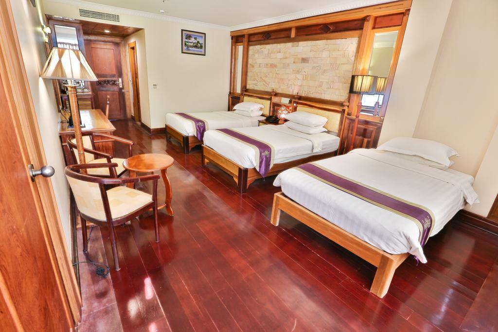 Blue River Hotel Phnom Penh Ngoại thất bức ảnh