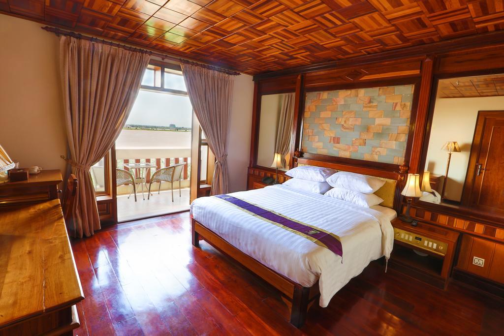 Blue River Hotel Phnom Penh Ngoại thất bức ảnh