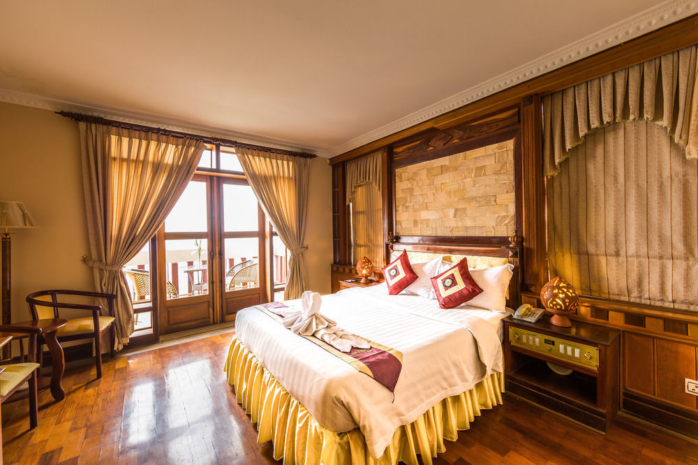 Blue River Hotel Phnom Penh Ngoại thất bức ảnh