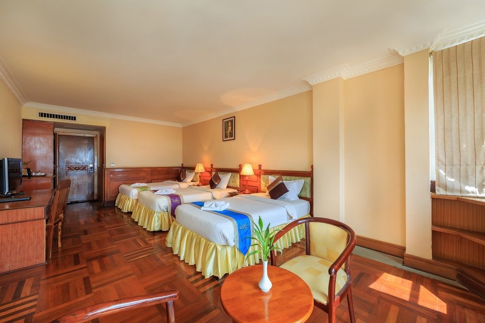 Blue River Hotel Phnom Penh Ngoại thất bức ảnh