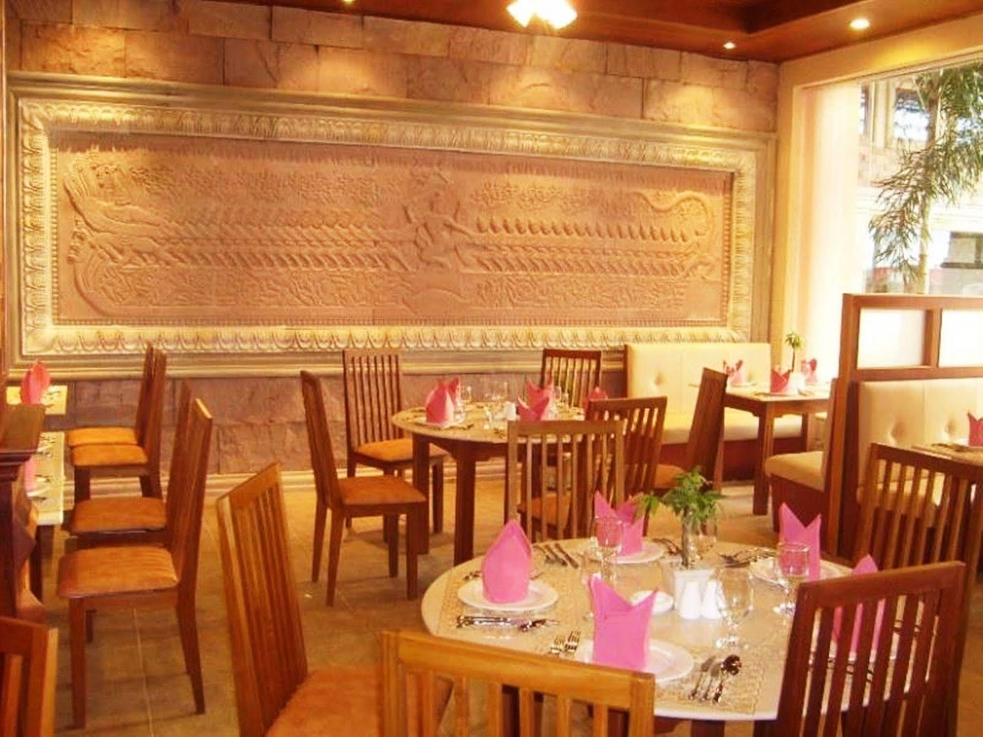 Blue River Hotel Phnom Penh Ngoại thất bức ảnh